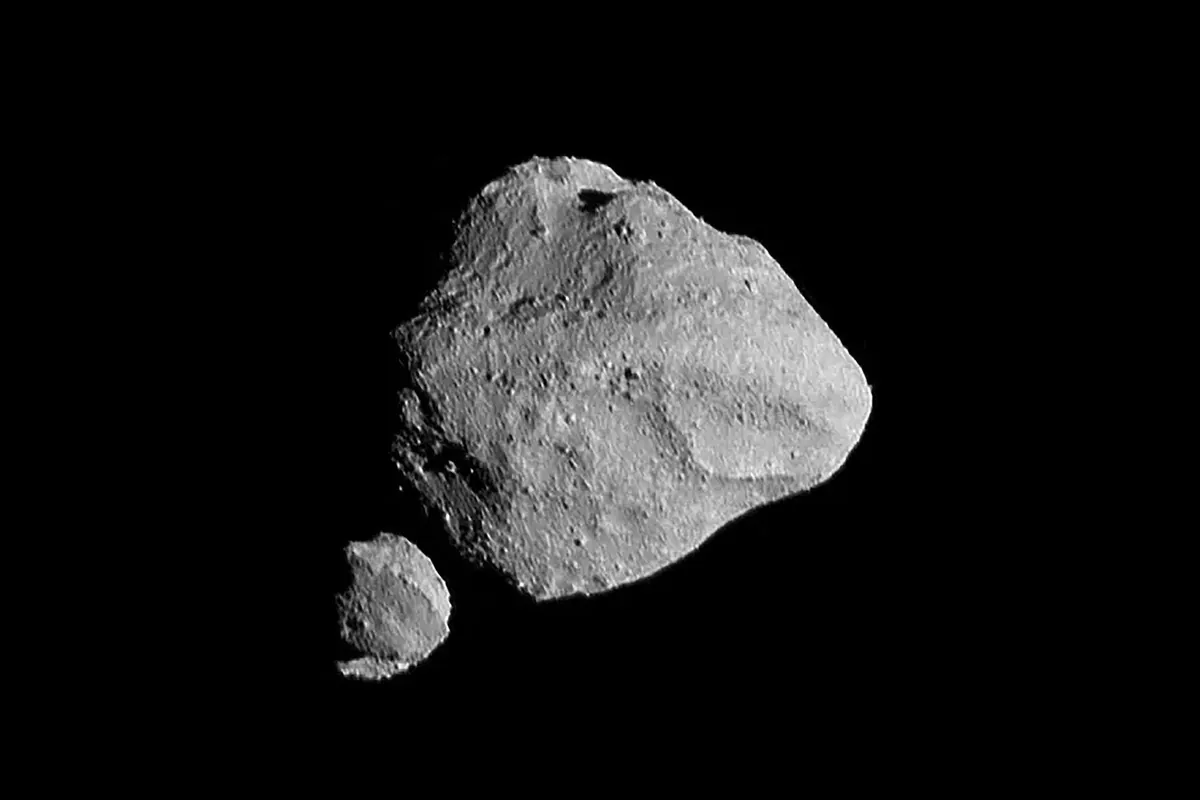 Asteroide Dinkinesh Y Su Satélite Selam Fotografiados Por La Misión Lucy