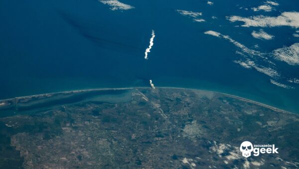 Musk Acción De Spacex Para Cada Niño: Lanzamiento De Starship Visto Desde La Estación Espacial Internacional