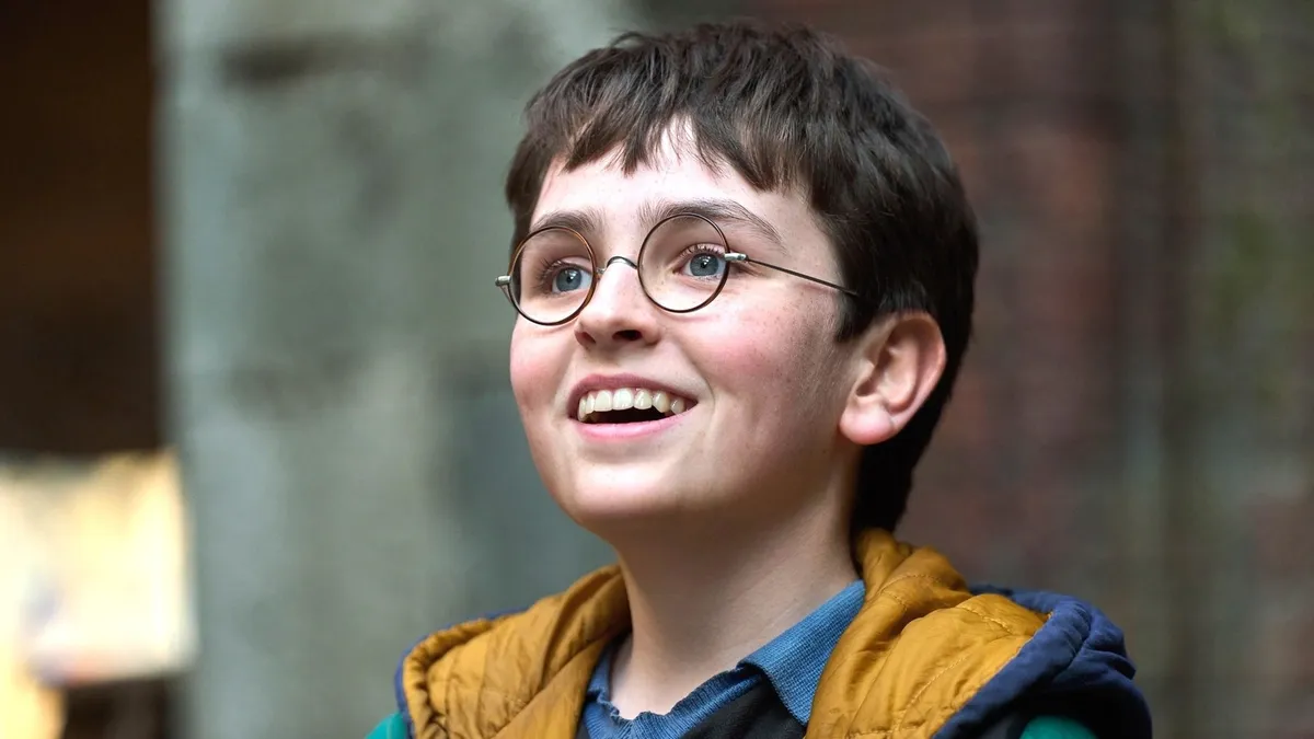 Serie De Harry Potter Serie De Harry Potter: Dominic Mclaughlin Como Harry En Hogwarts