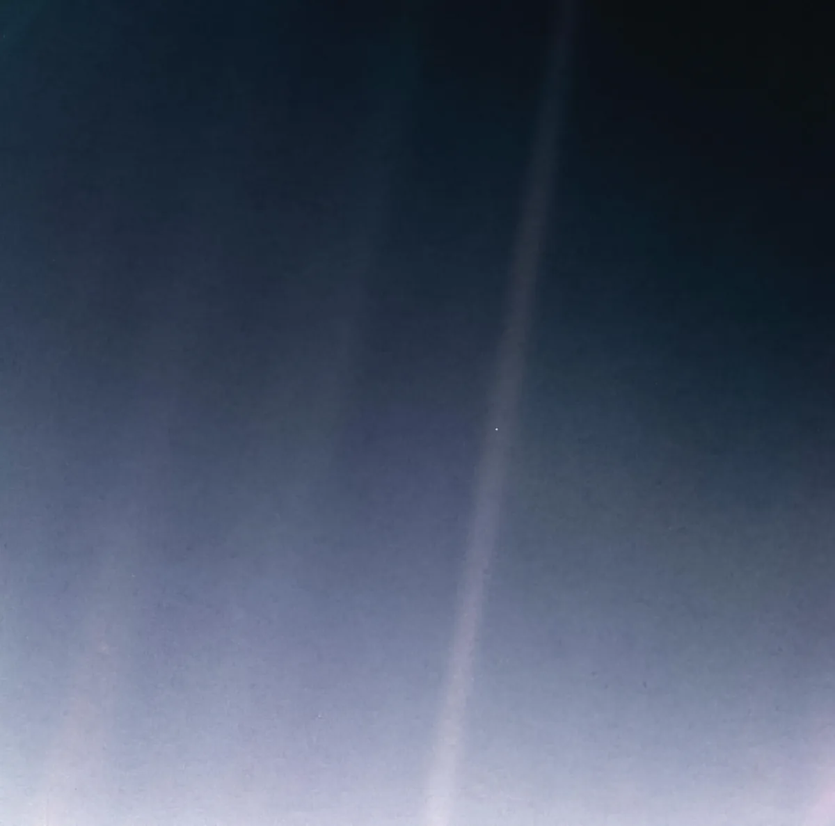 Voyager 1: El Pálido Punto Azul, La Tierra Vista Desde Los Confines Del Sistema Solar